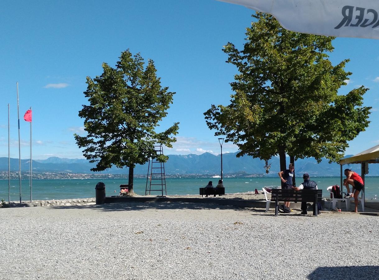 Appartamento Villa Margherita Desenzano del Garda Exterior foto